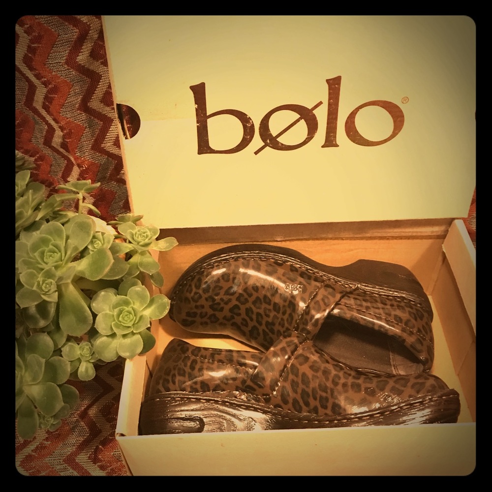 New BOLO Leopard Clog Shoes Sz 7